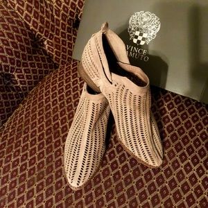 Vince Camuto Camino Booties